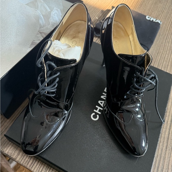 CHANEL 99MM SUITE LACE UP BOOTIE - Picture 2 of 8